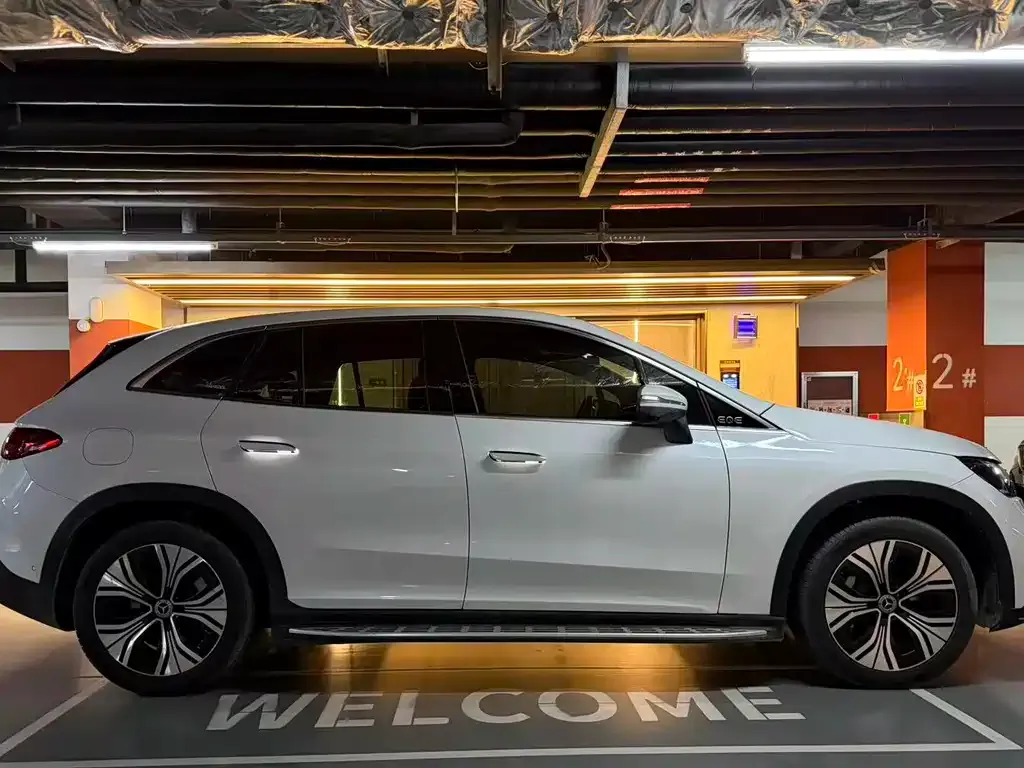 Mercedes-Benz EQE SUV — фото 2