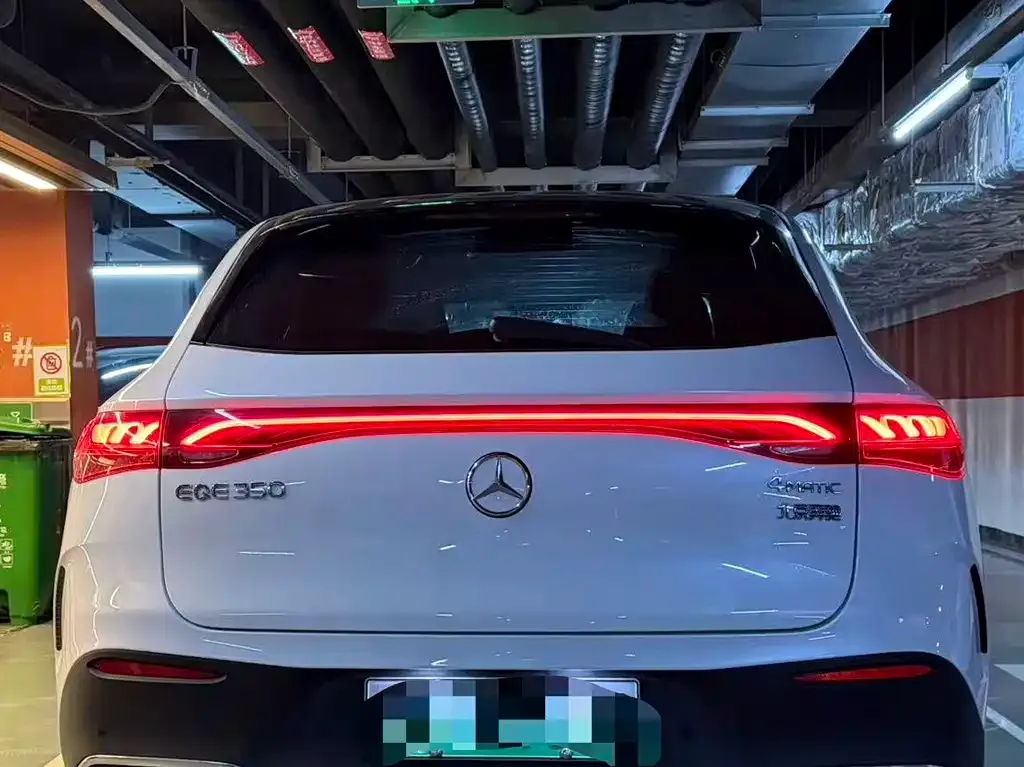 Mercedes-Benz EQE SUV — фото 4