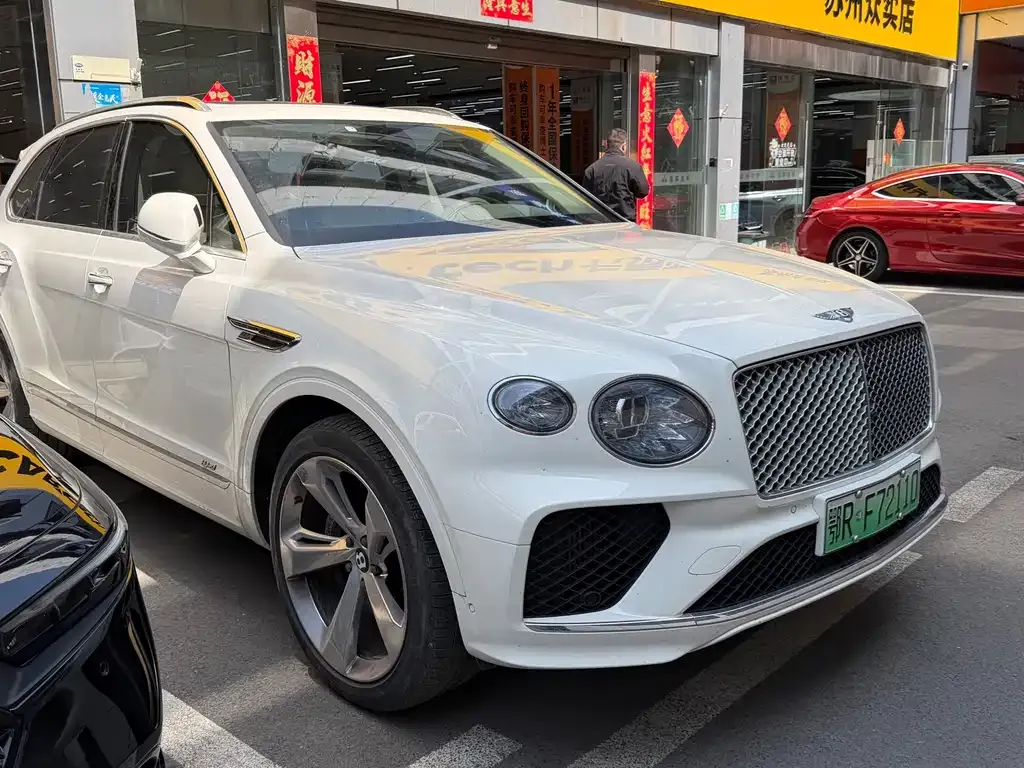 Bentley Bentayga PHEV — фото 4