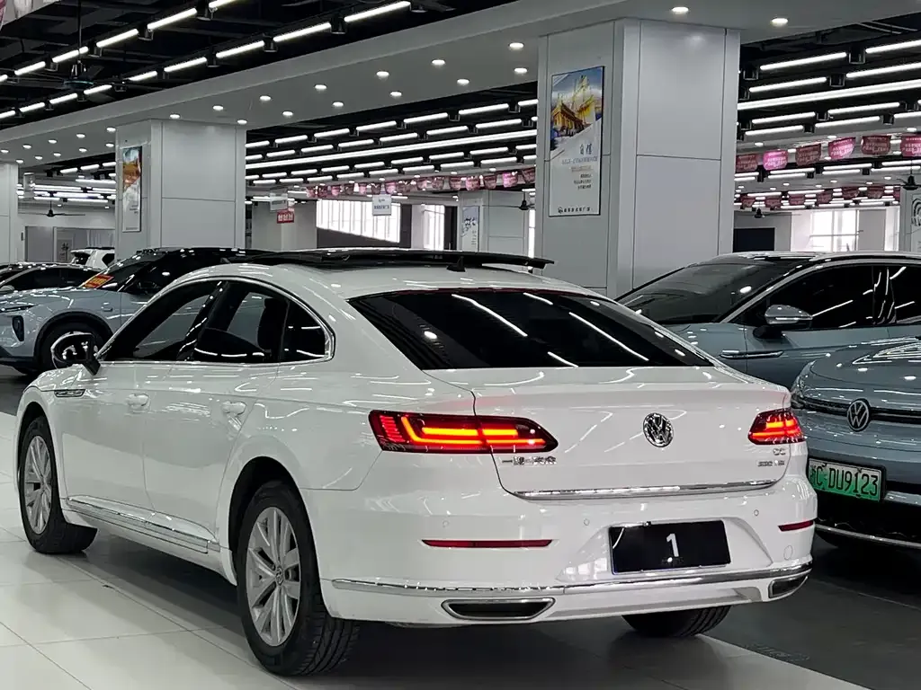 Volkswagen CC — фото 3