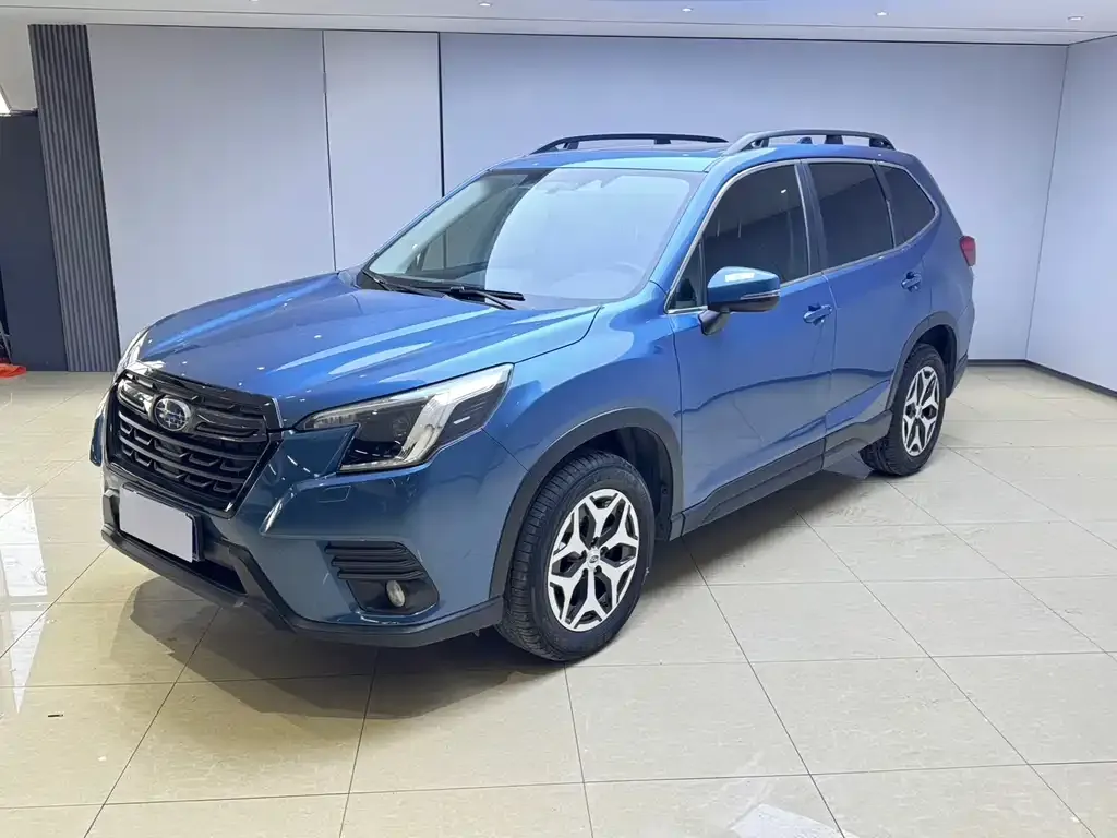 Subaru Forester — фото 1