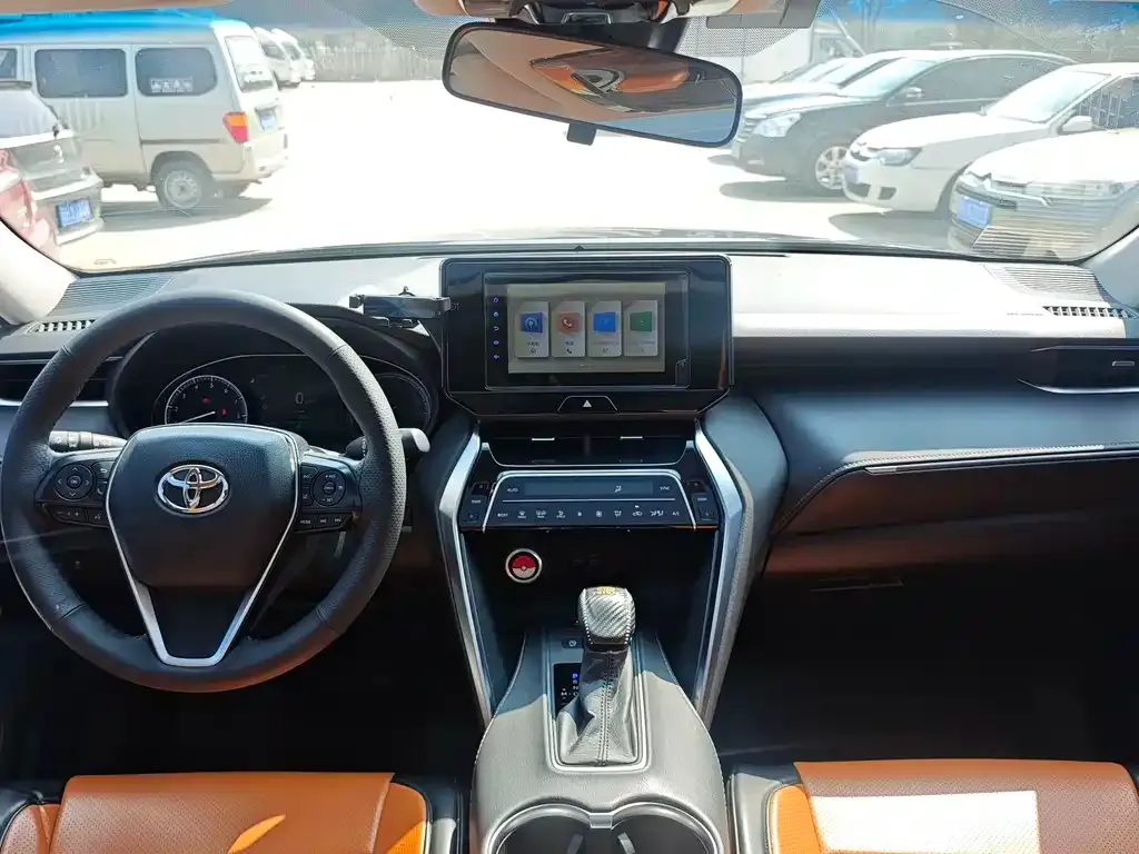 Toyota Harrier — фото 7