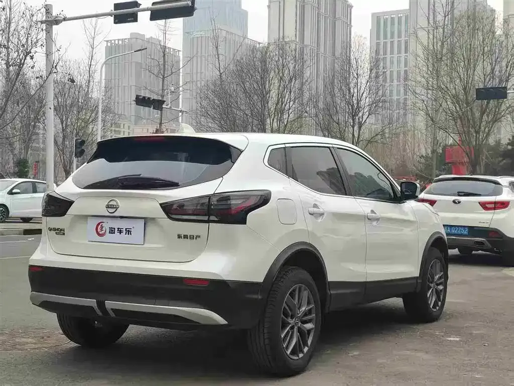 Nissan Qashqai — фото 5