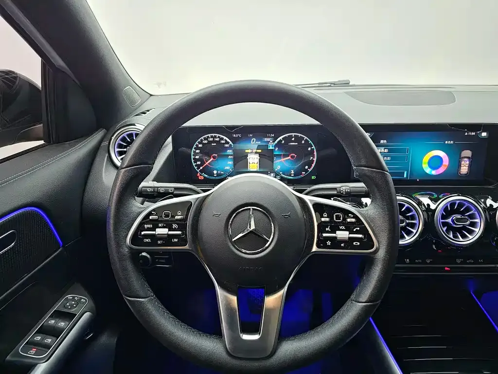 Mercedes-Benz GLA — фото 4