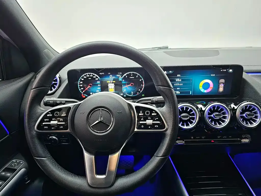 Mercedes-Benz GLA — фото 6