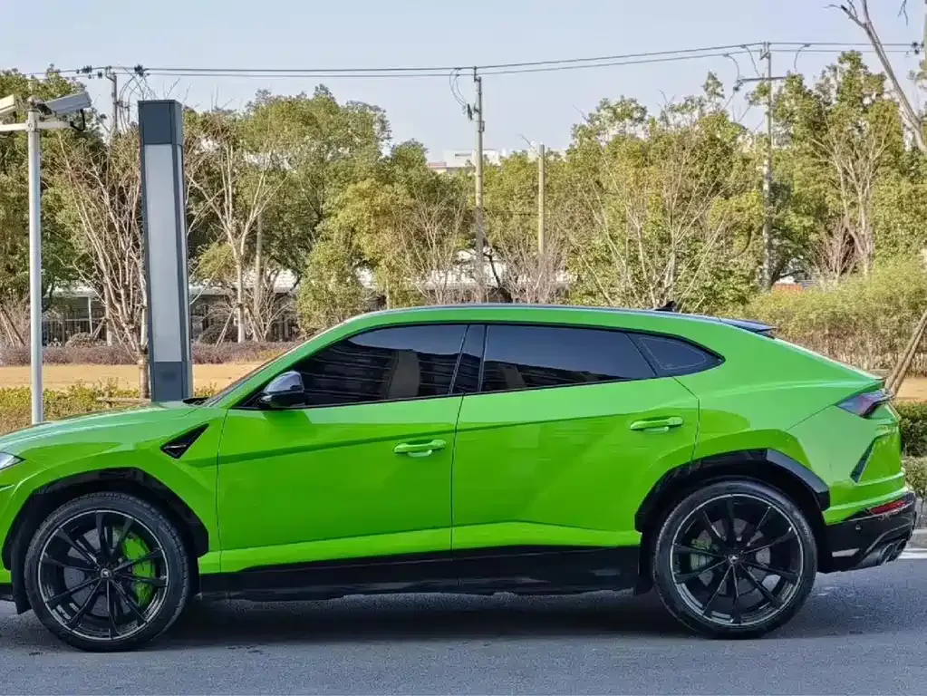 Lamborghini Urus — фото 8