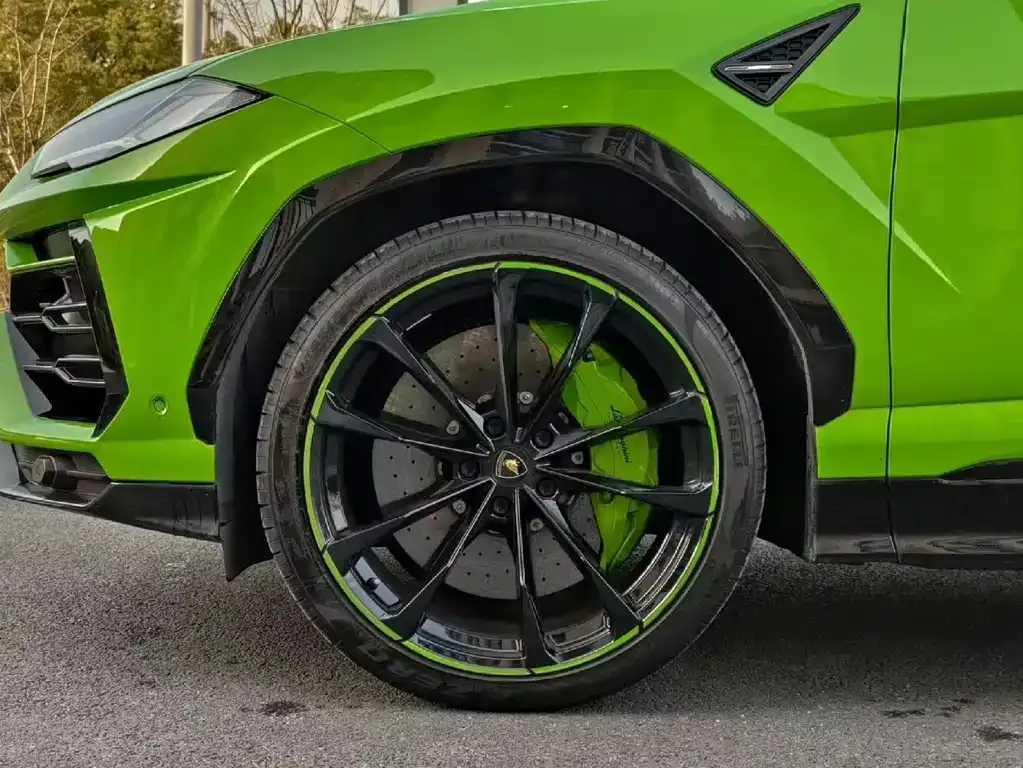 Lamborghini Urus — фото 6