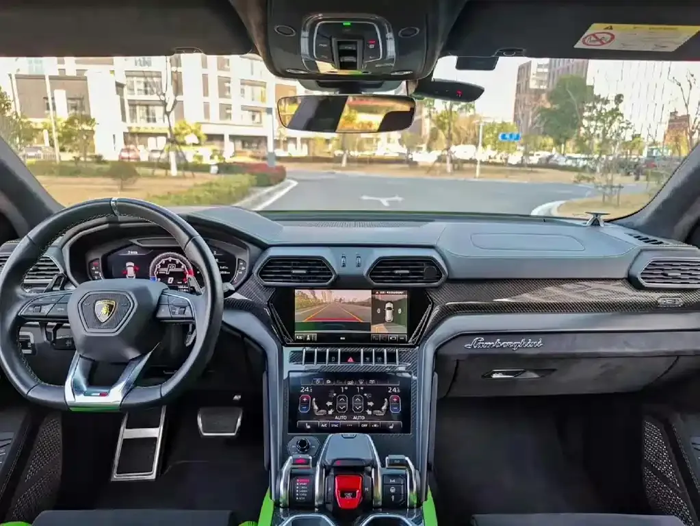 Lamborghini Urus — фото 5