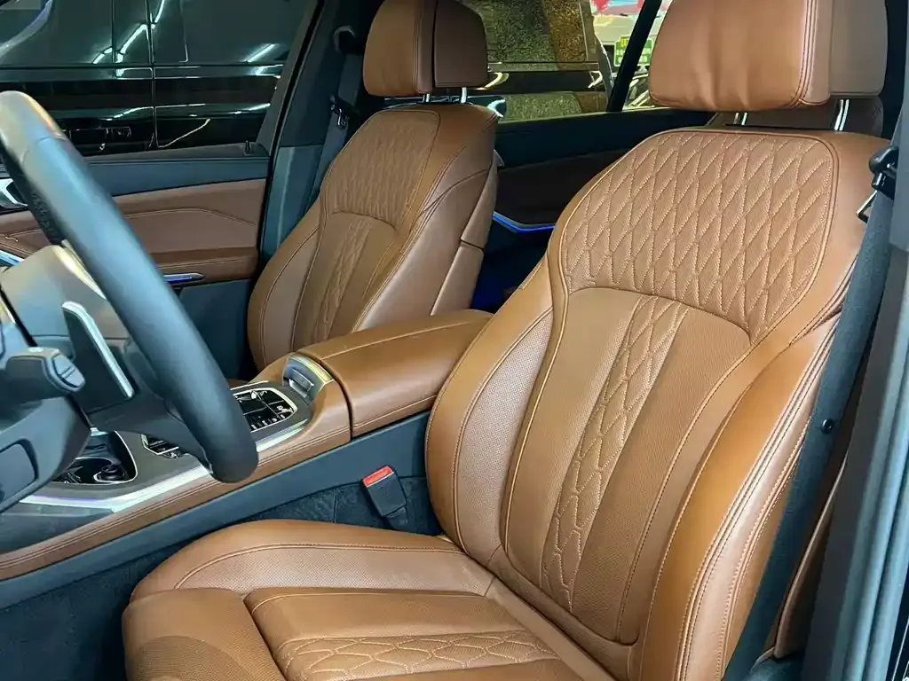 BMW X7 — фото 2