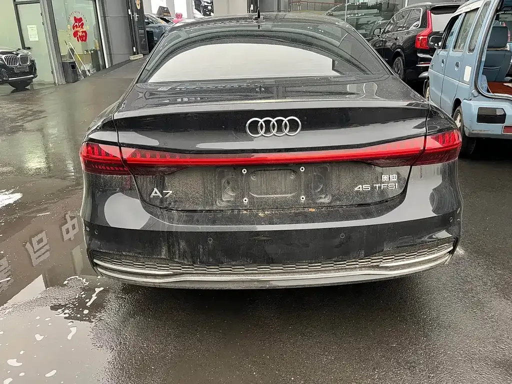Audi A7L — фото 10
