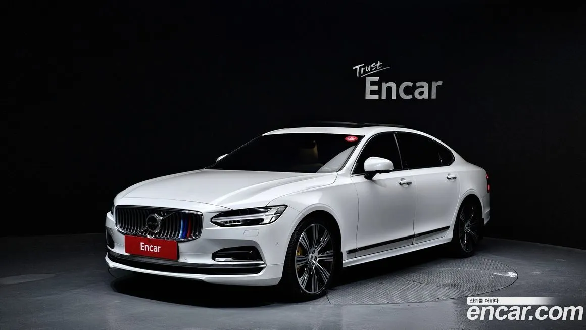 Volvo S90 — фото 1