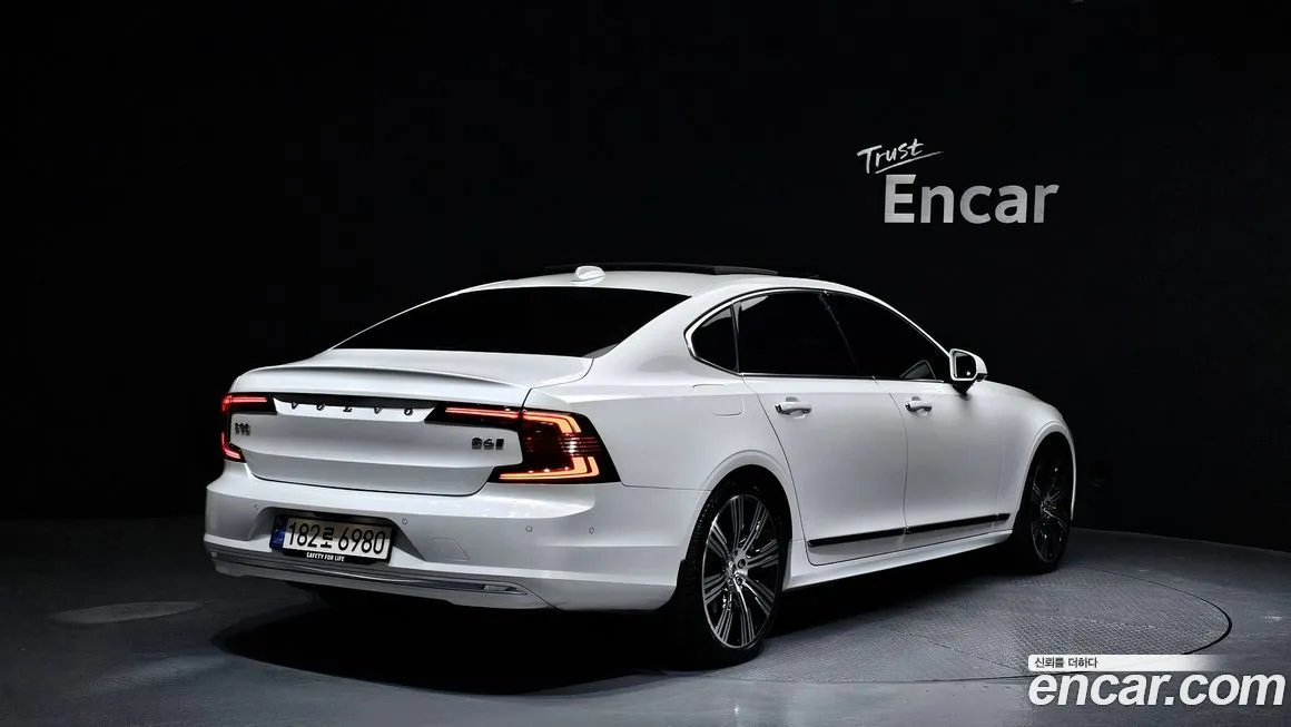 Volvo S90 — фото 6