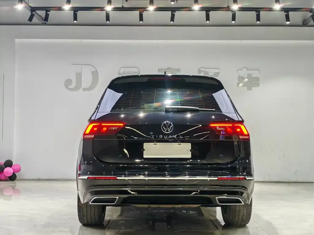 Volkswagen Tiguan L — фото 5