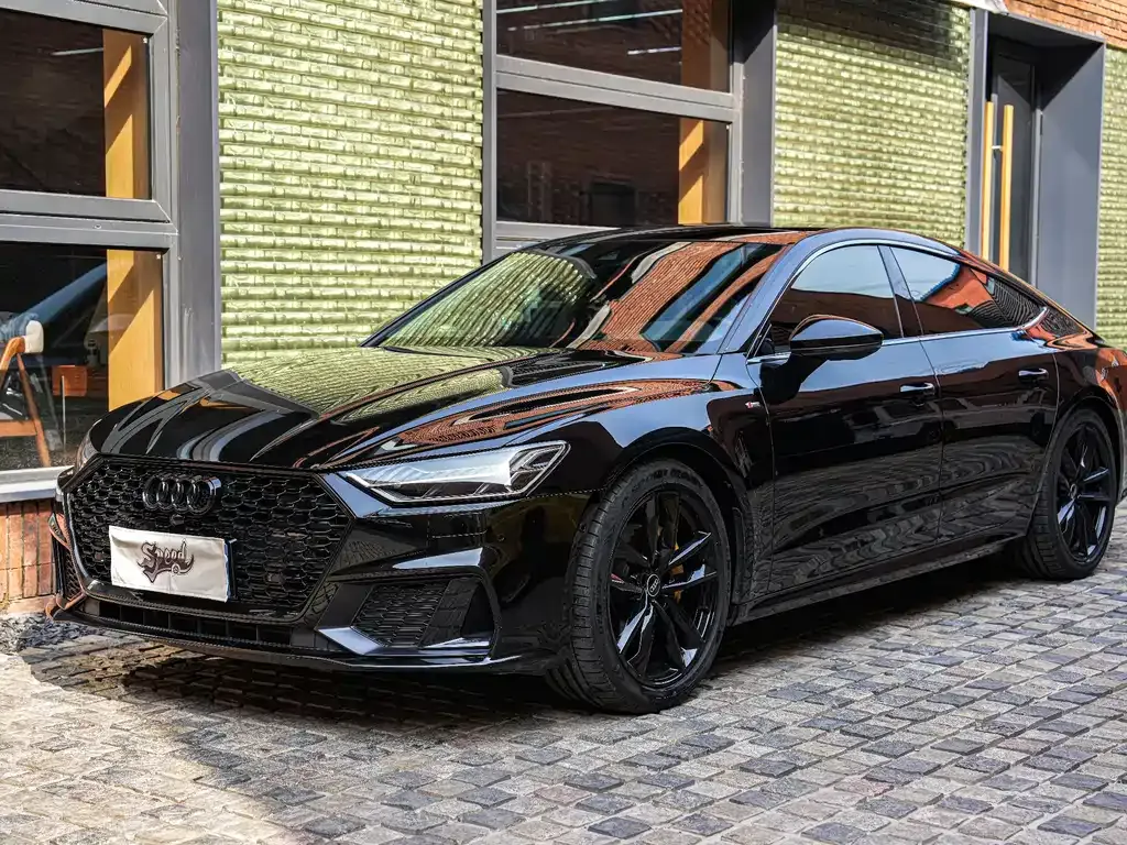 Audi A7 — фото 1