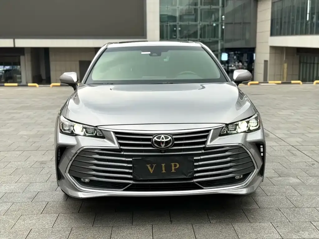 Toyota Avalon — фото 4