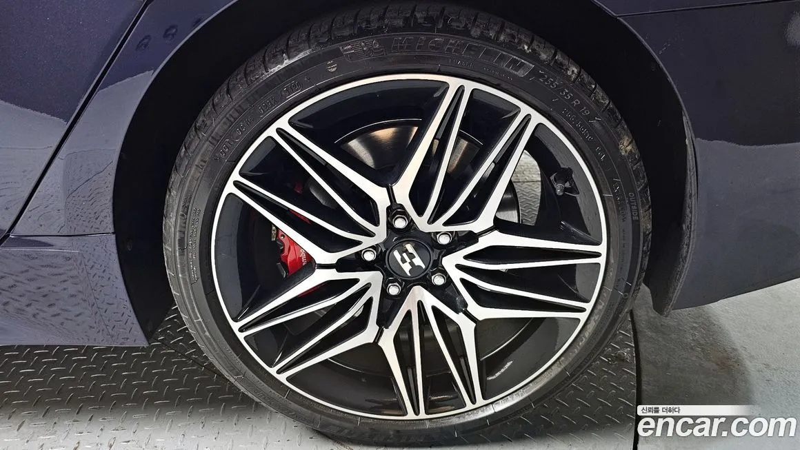 Kia Stinger — фото 10