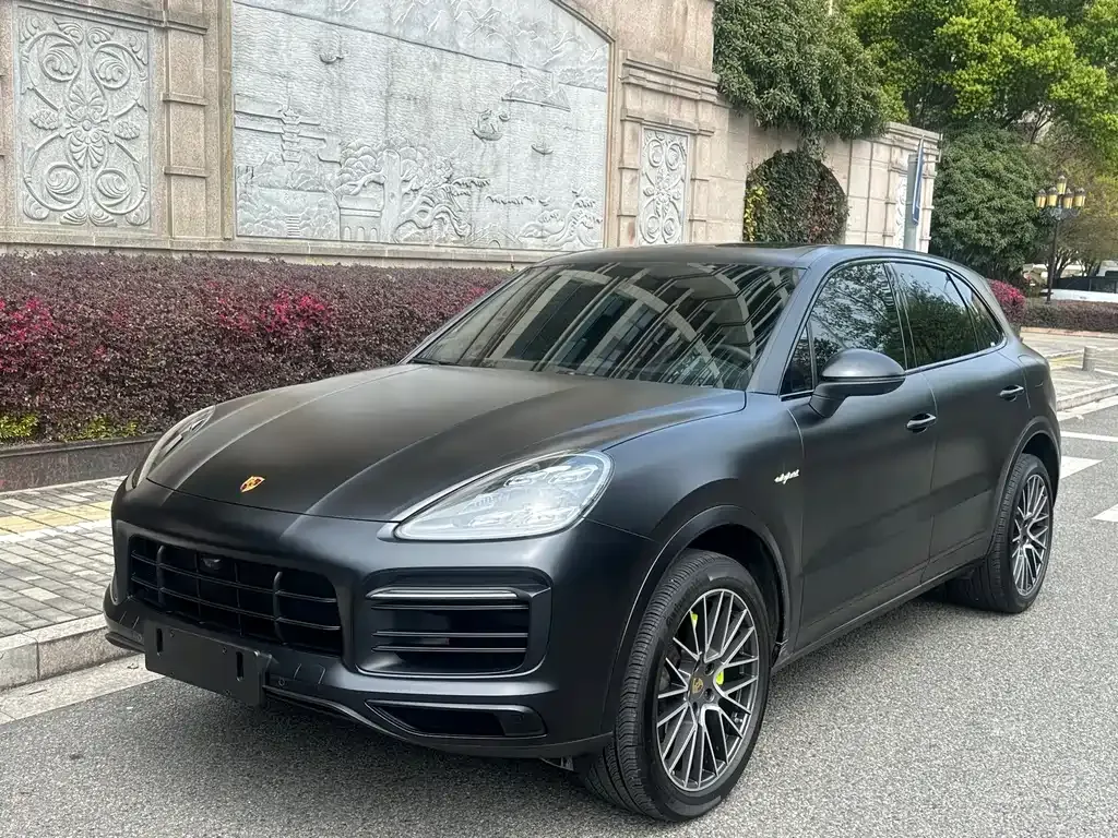 Porsche Cayenne Hybrid — фото 1