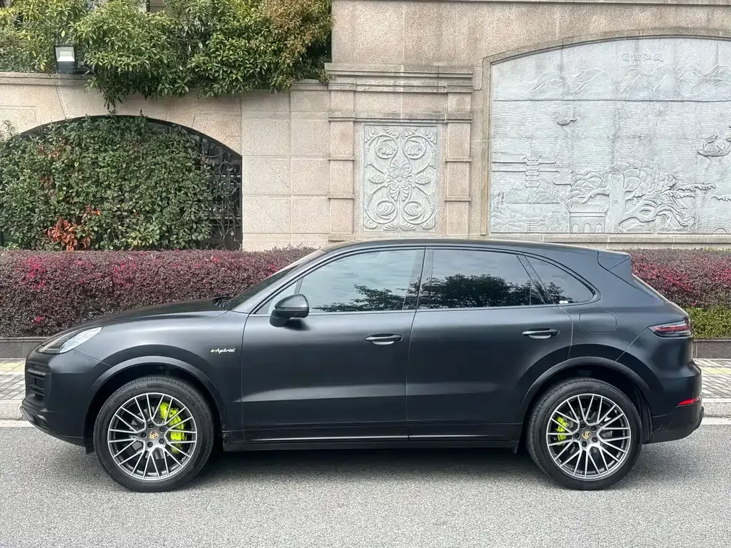 Porsche Cayenne Hybrid — фото 10