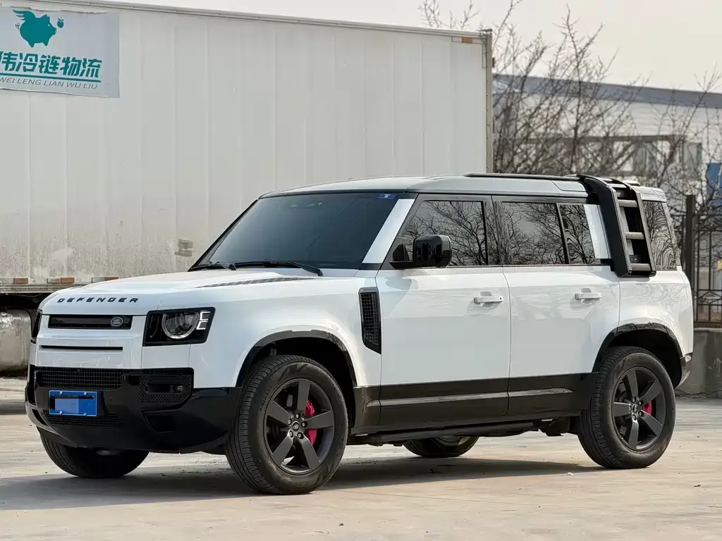 Land Rover Defender — фото 1