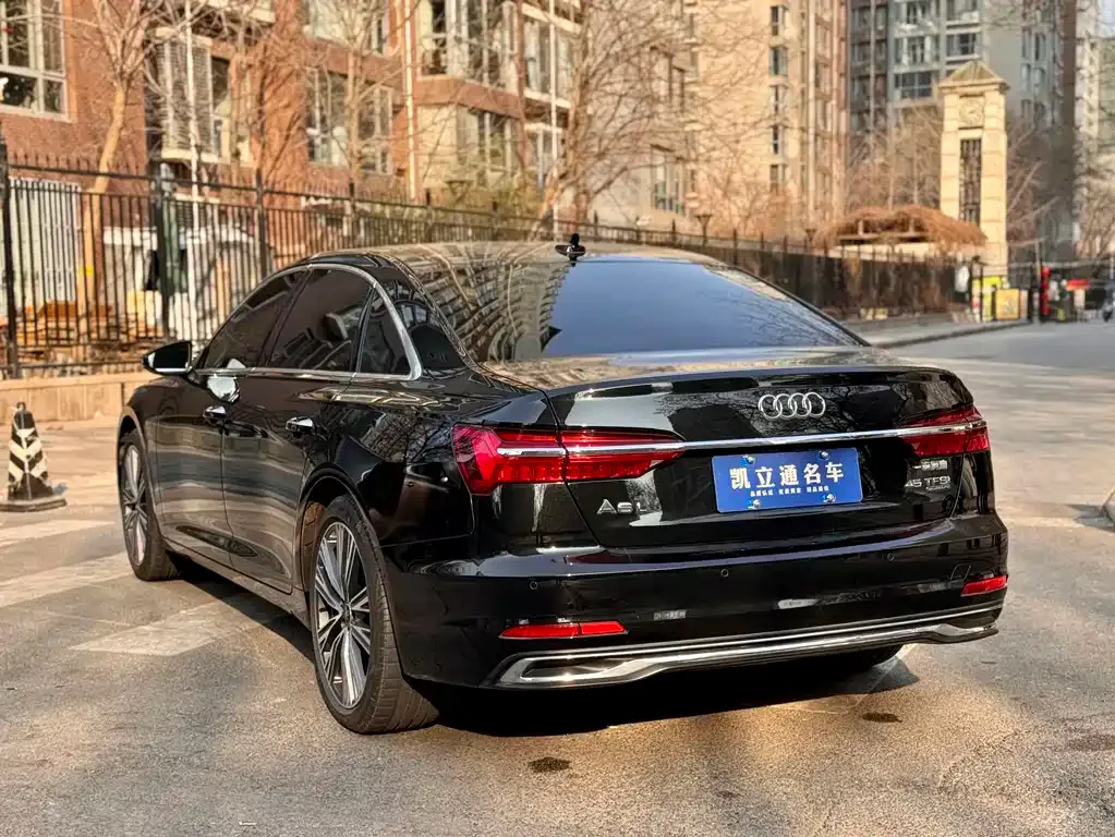 Audi A6L — фото 9