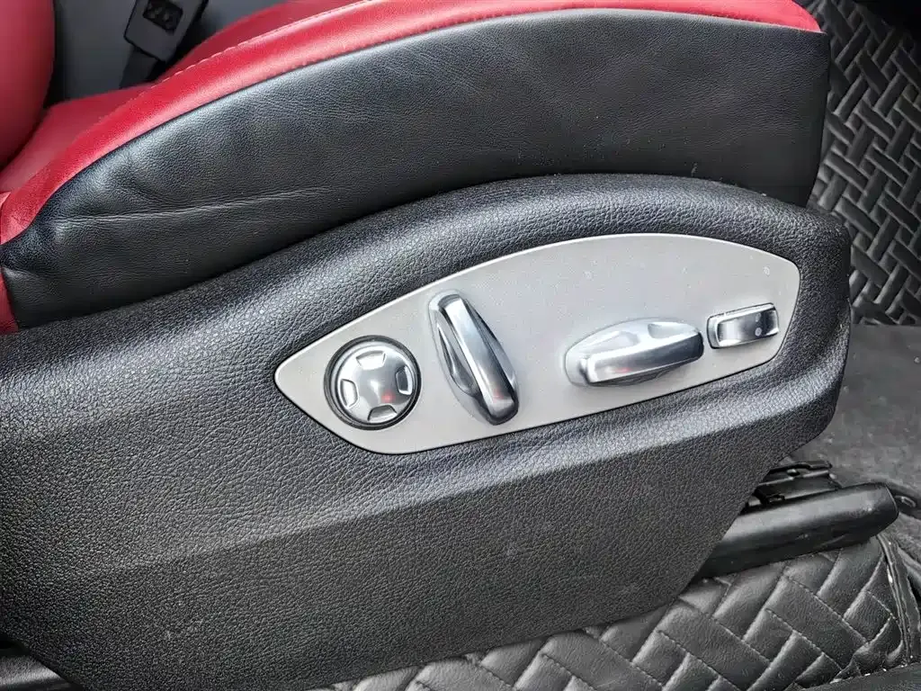 Porsche Macan — фото 10