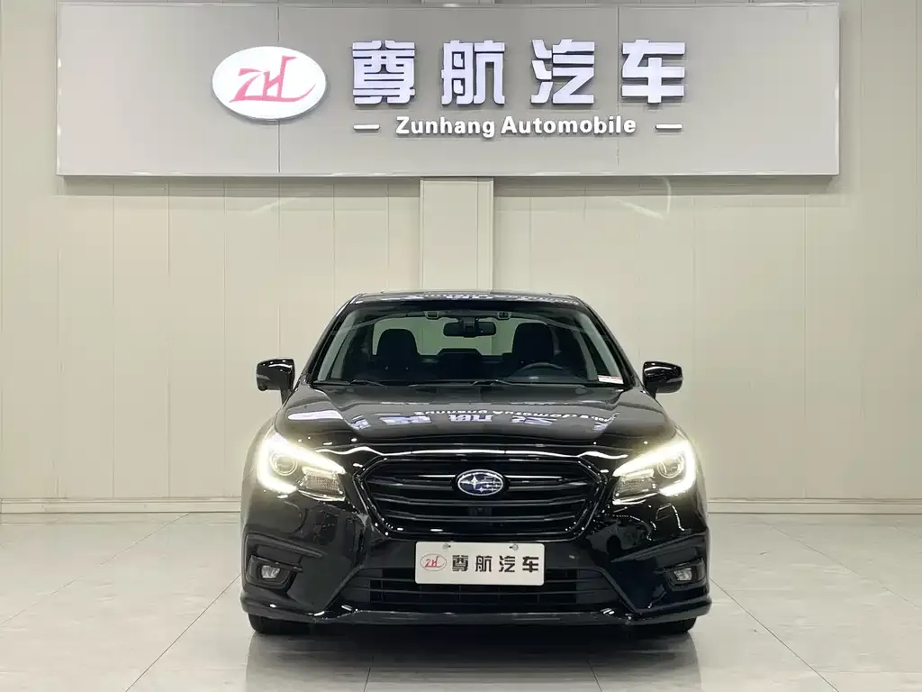 Subaru Legacy — фото 3