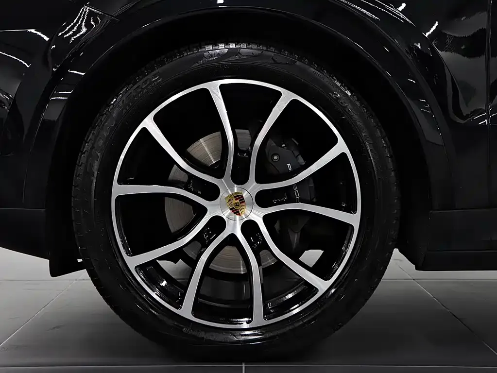 Porsche Cayenne — фото 3