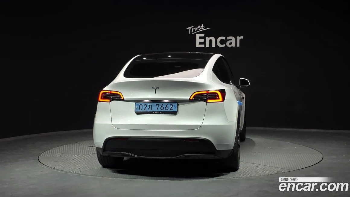 Tesla Model Y — фото 3