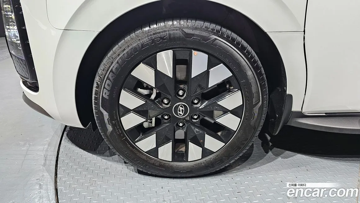 Hyundai Staria — фото 10