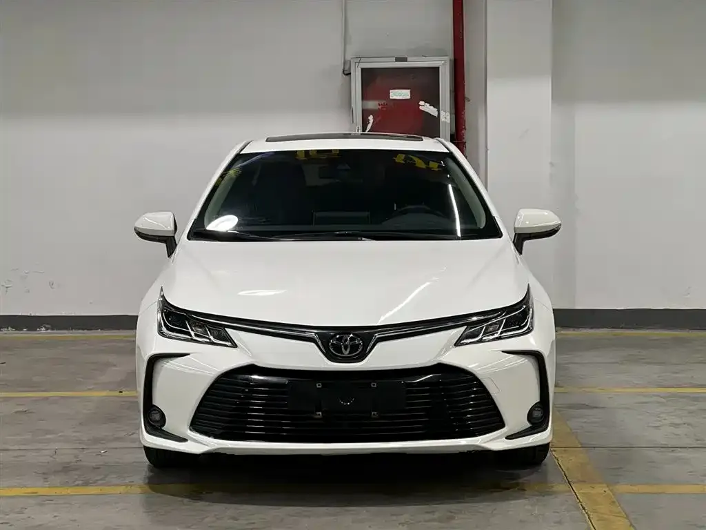 Toyota Corolla — фото 3