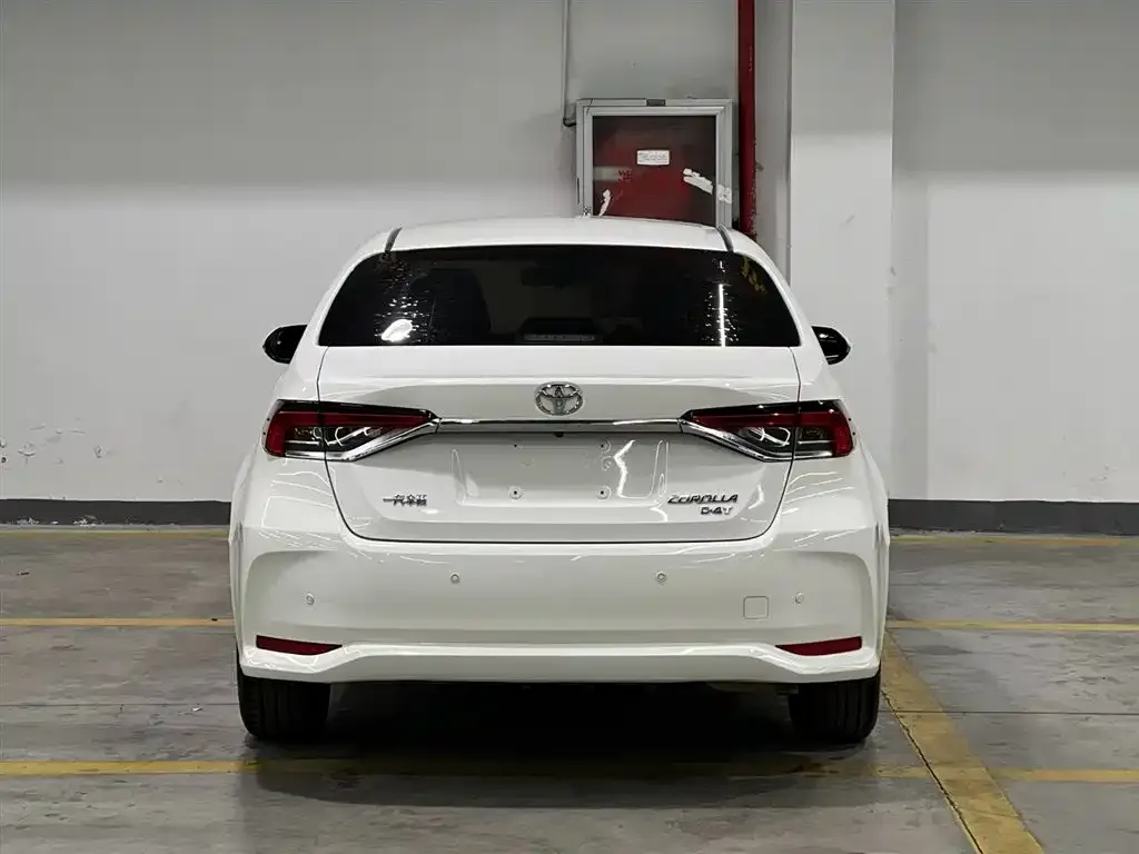 Toyota Corolla — фото 2