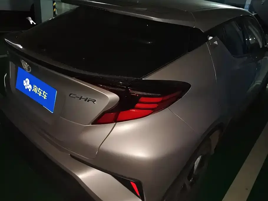 Toyota C-HR — фото 7