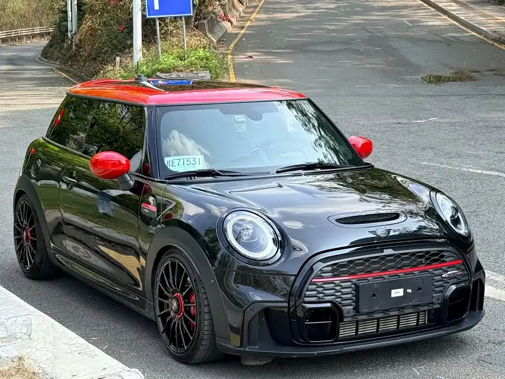 MINI JCW (John Cooper Works) — фото 3