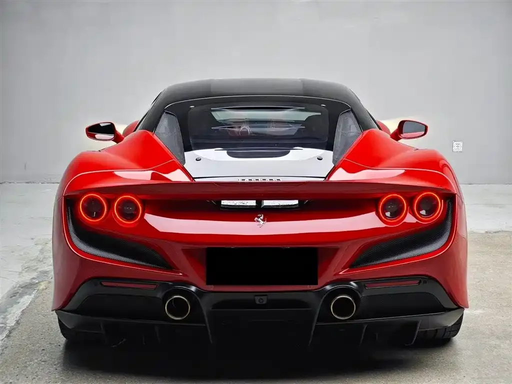 Ferrari F8 — фото 8