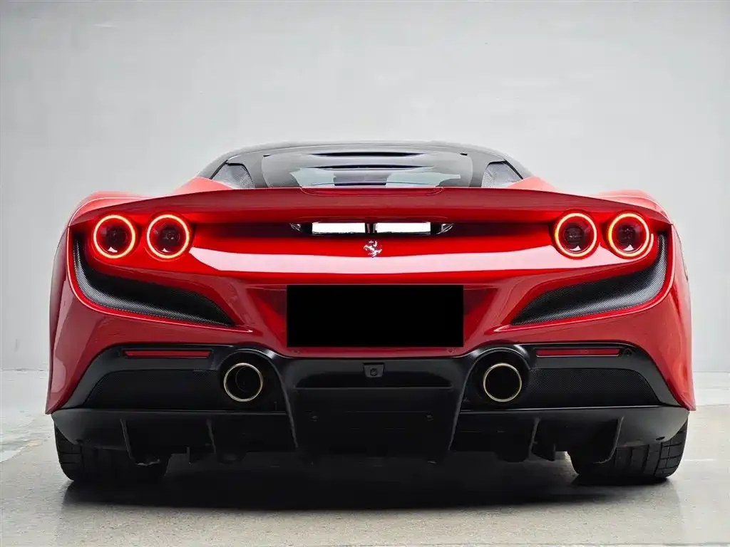 Ferrari F8 — фото 6