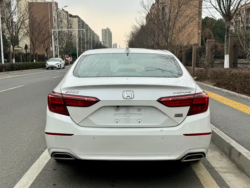 Honda Inspire — фото 4