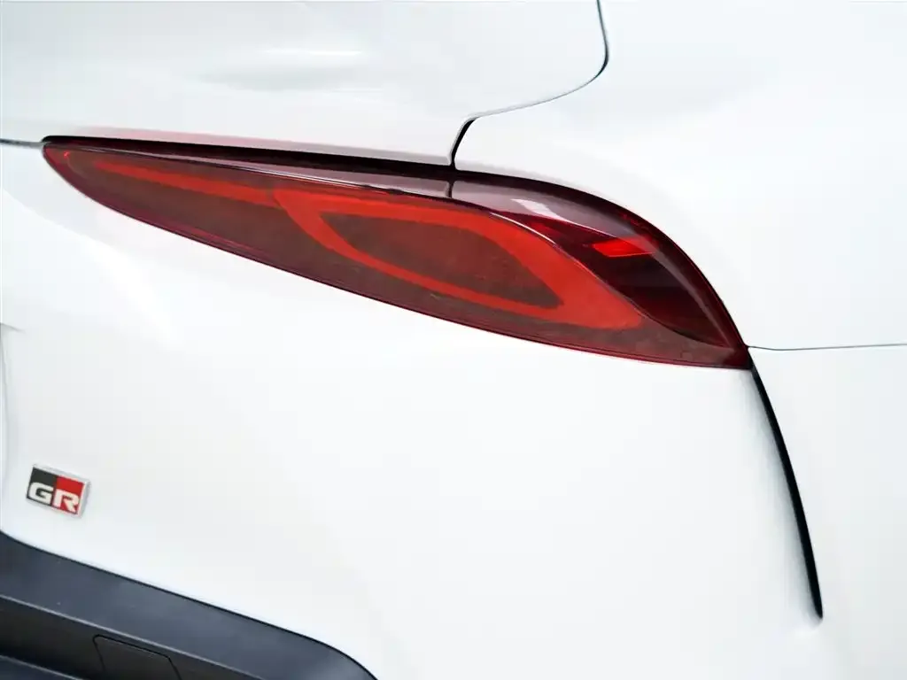 Toyota Supra — фото 2