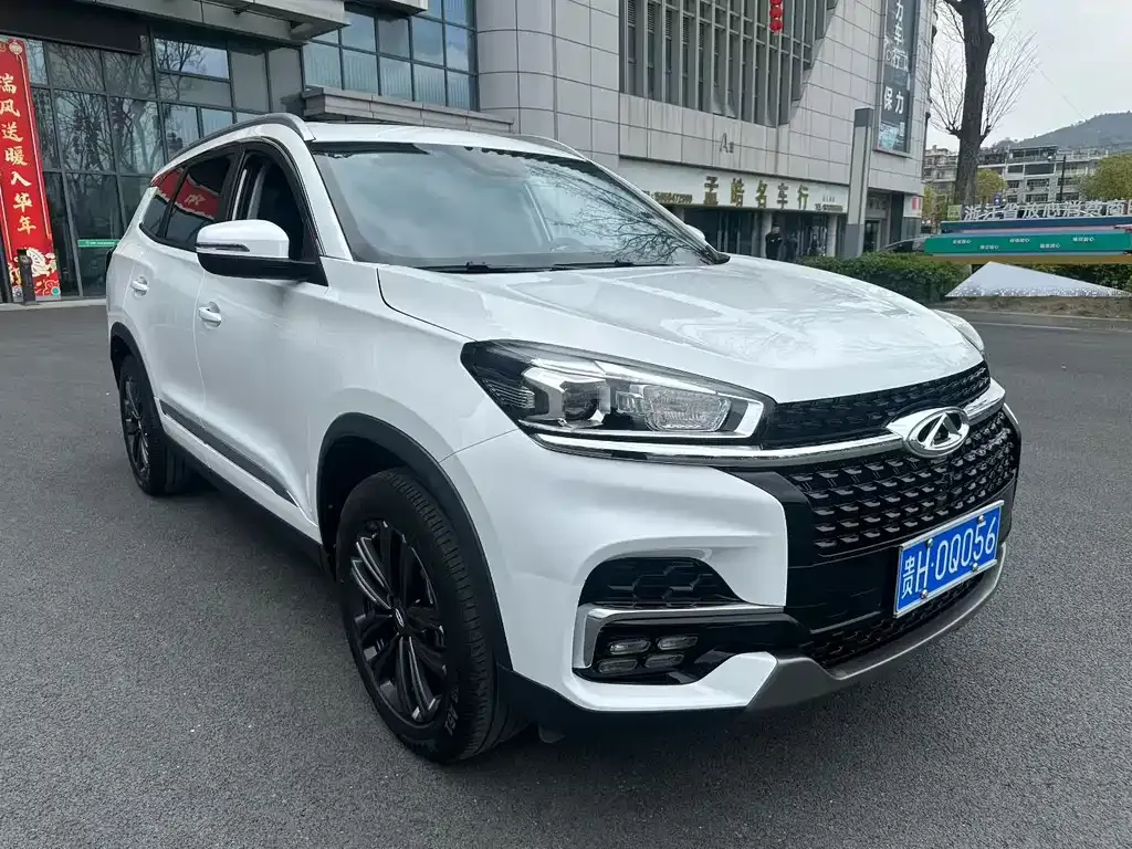 Chery Tiggo 8 — фото 9