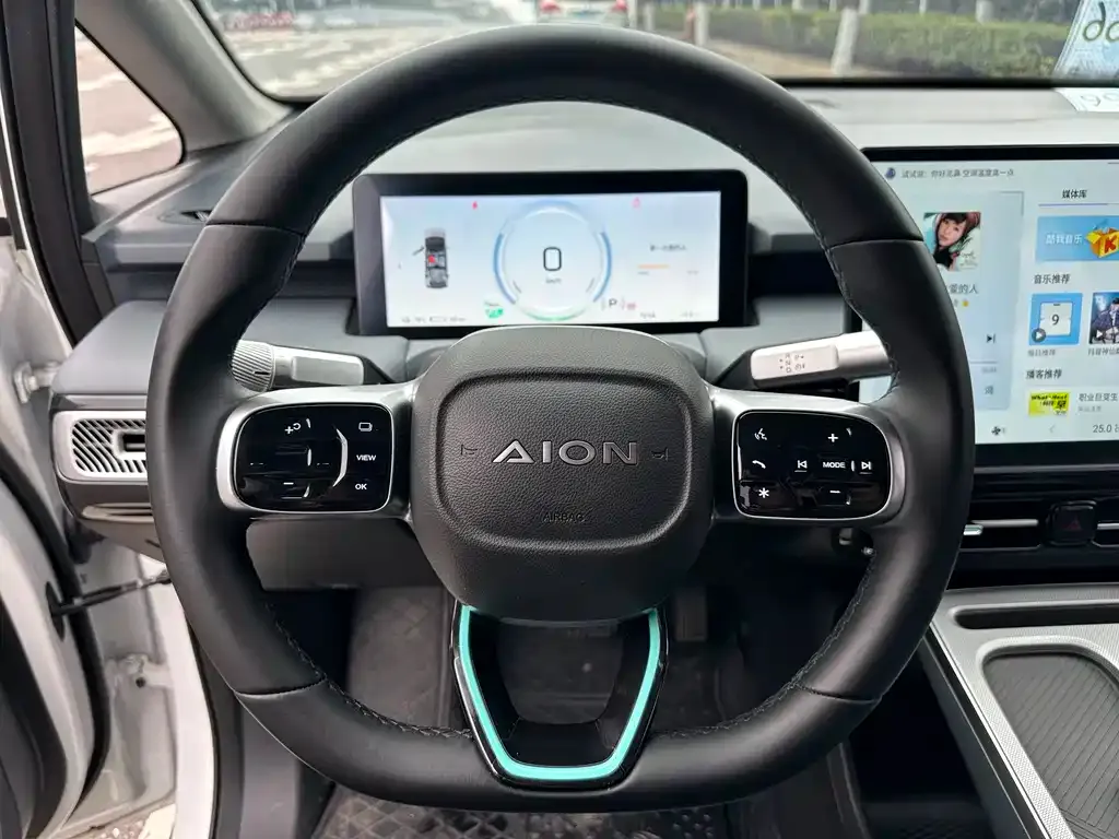 Aion Y — фото 5