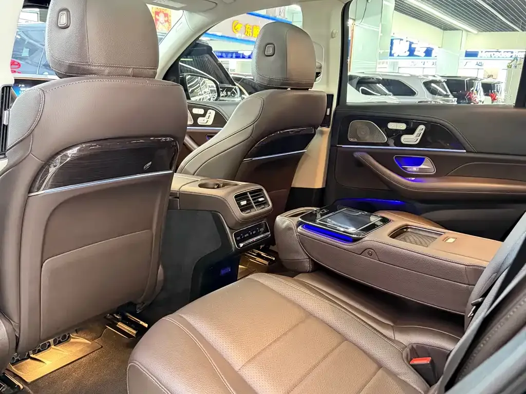 Mercedes-Benz GLS — фото 7