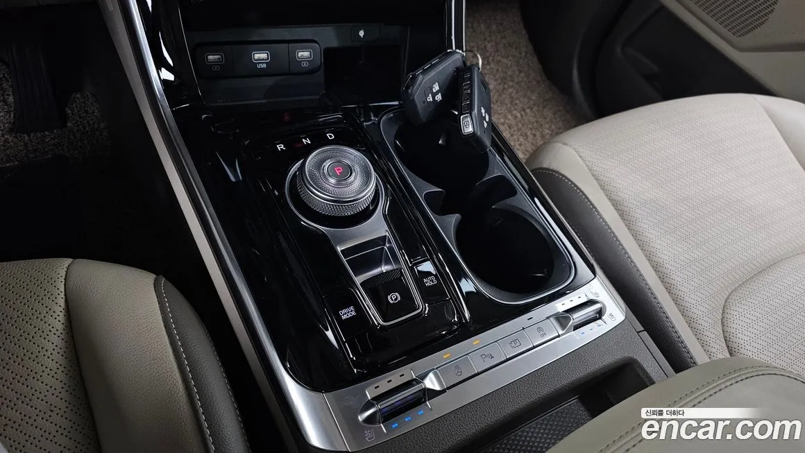 Kia Carnival — фото 10