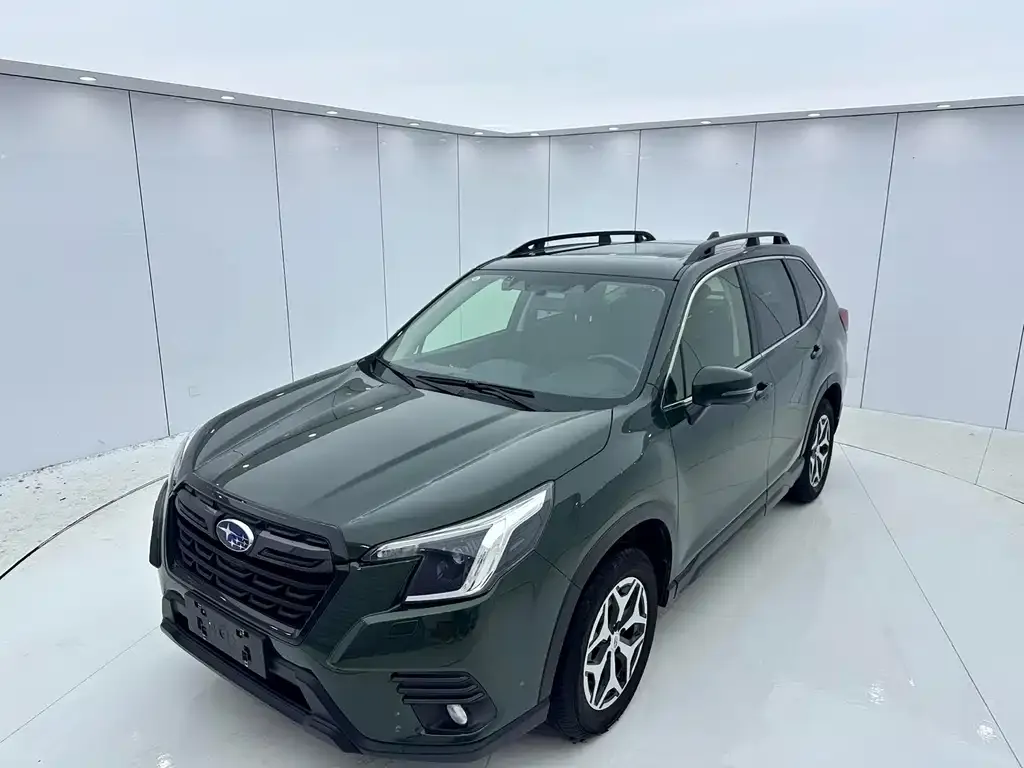 Subaru Forester — фото 1