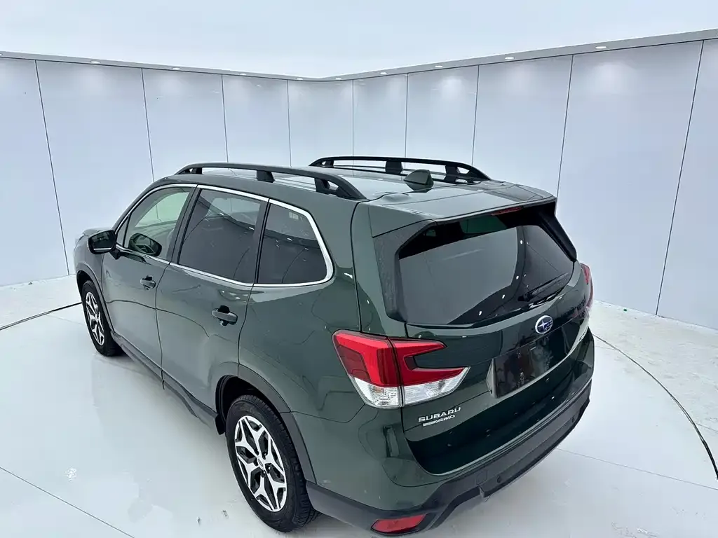 Subaru Forester — фото 2