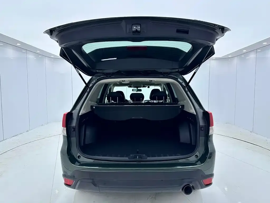 Subaru Forester — фото 5