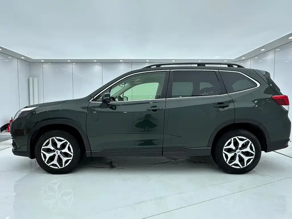 Subaru Forester — фото 3