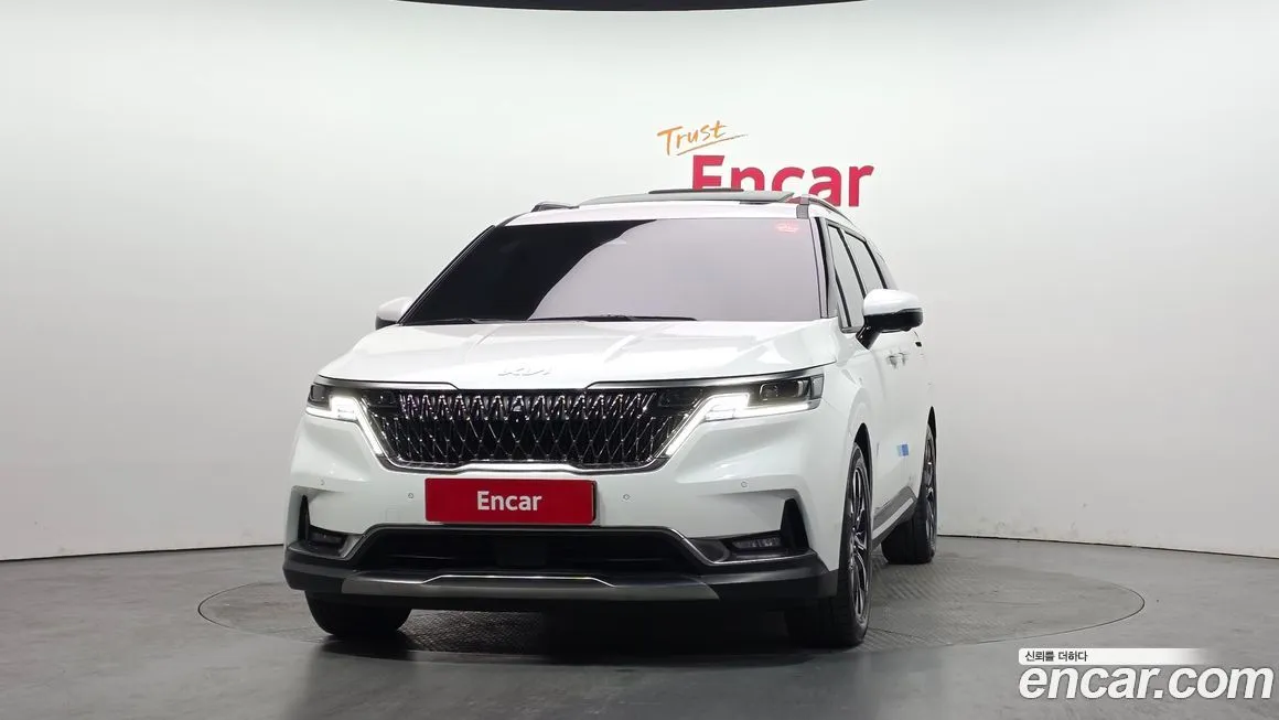 Kia Carnival — фото 10