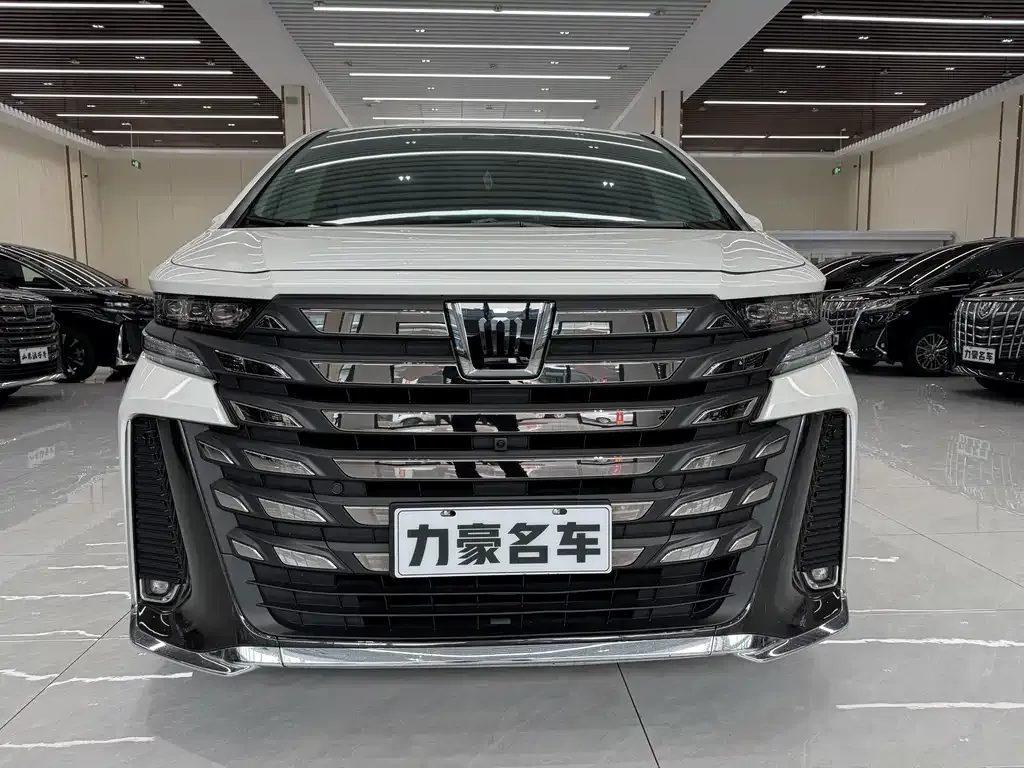 Toyota Vellfire — фото 6