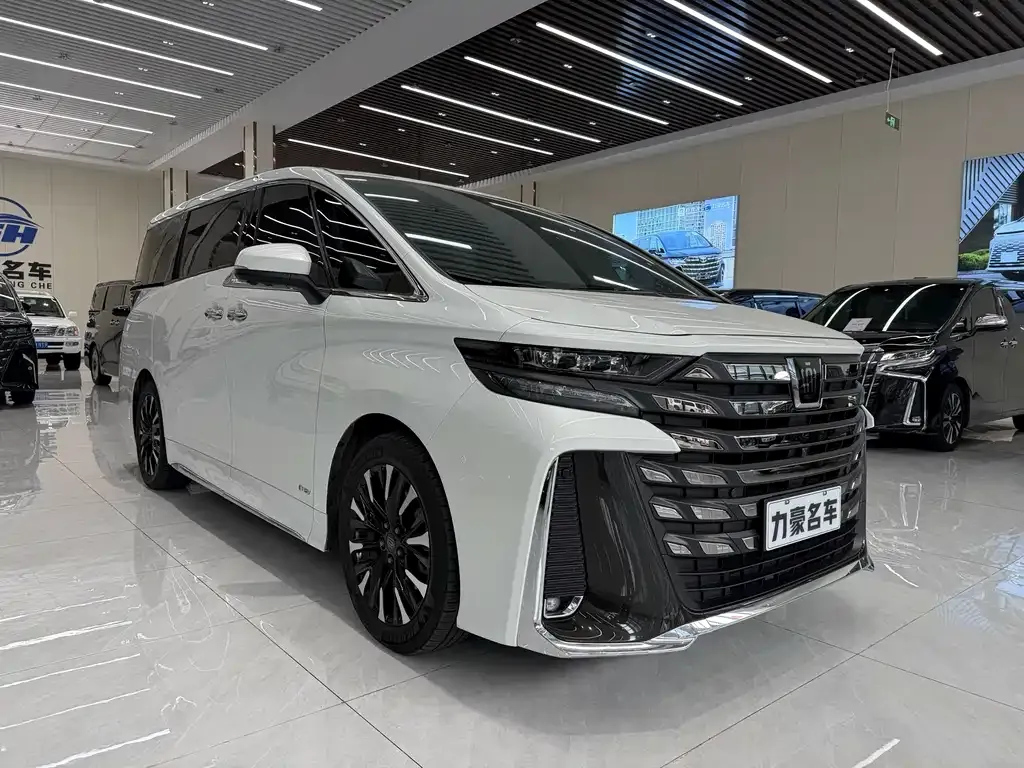 Toyota Vellfire — фото 10