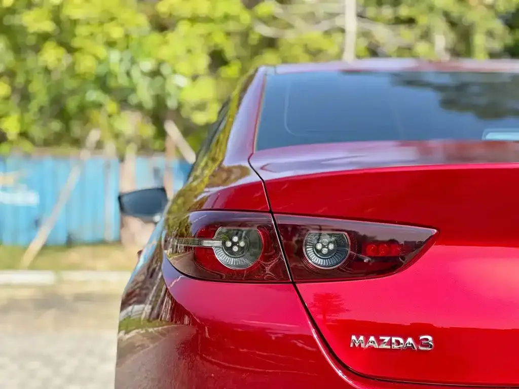 Mazda 3 Axela — фото 2