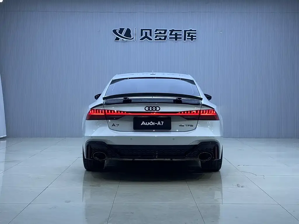 Audi A7 — фото 2